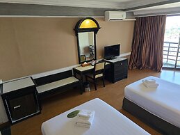 First Pacific Cirrus - Pattaya