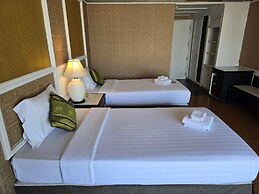 First Pacific Cirrus - Pattaya