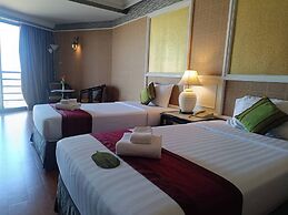 First Pacific Cirrus - Pattaya