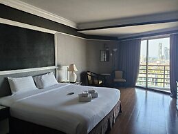 First Pacific Cirrus - Pattaya