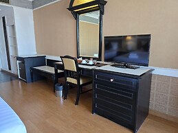 First Pacific Cirrus - Pattaya