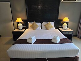 First Pacific Cirrus - Pattaya