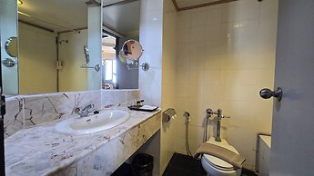 First Pacific Cirrus - Pattaya