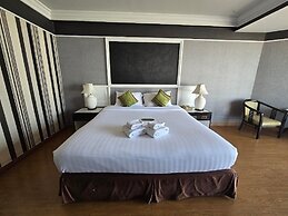 First Pacific Cirrus - Pattaya