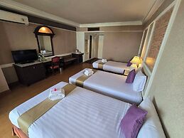 First Pacific Cirrus - Pattaya