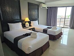 First Pacific Cirrus - Pattaya