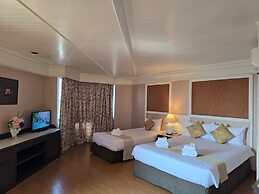 First Pacific Cirrus - Pattaya