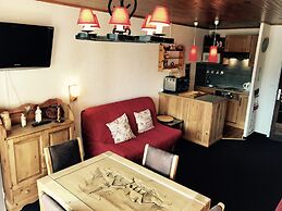 Cozy Ski Apartment With Balcony