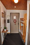 Cozy Ski Apartment With Balcony