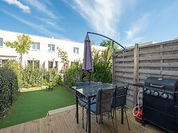 Cozy Beachside Villa in Serignan