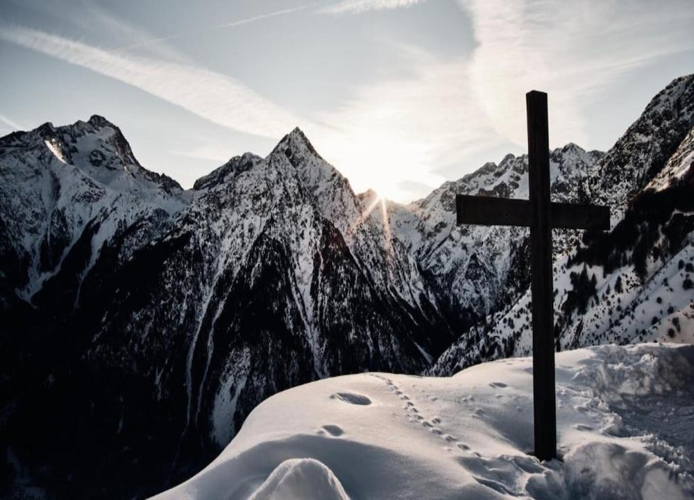 Alpine Ease With Modern Touches