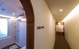 Crashin Yongsan Guesthouse