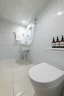 Crashin Yongsan Guesthouse