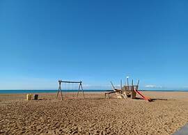 Sunny Villa Near Valras Beach