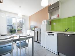 Apartment in Valras Plage With Parking