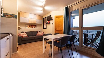 Apartment in Morillon With Mountain Views