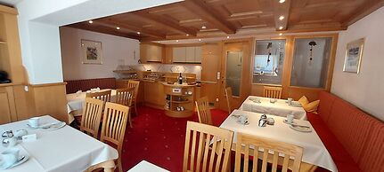 Apart Frühstückspension Stark