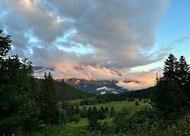 Mountain Views & Slope Access