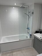 Cozy 1 bed Apartmrnt Luton Airport