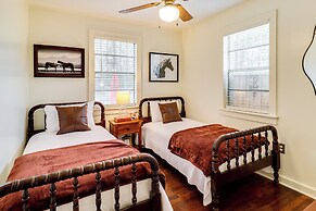 Family-friendly Home in Jackson ~ 3 Mi to Stadium