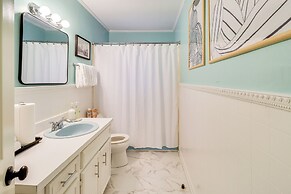 3 Mi to Mississippi Stadium: Cozy Jackson Getaway!