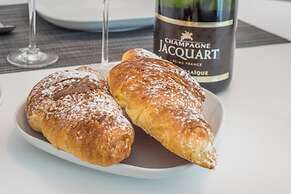 Brand new Apartment City11