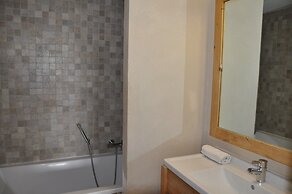 Spacious Retreat for 10 Guests