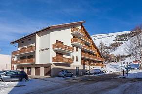 Compact & Convenient Alpine Stay