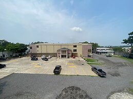 Hotel California Pacific Palm