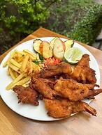 Hotel California Pacific Palm