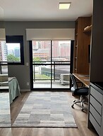 Studio completo a 230m do metrô Brooklin