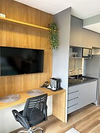 Studio completo a 230m do metrô Brooklin