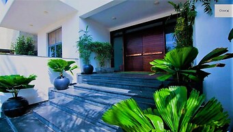 Aura Corporate Suites