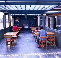 Aura Corporate Suites