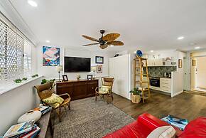 Beachfront Burleigh Getaway