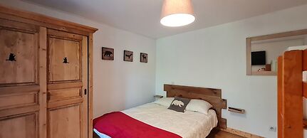 Alpine Apartment for 6 Guests