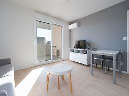 Seaside Stay for Two Guests