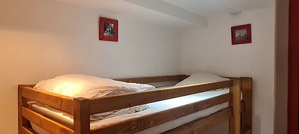 Spacious Chalet Near Ski Slopes