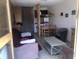Cozy First-floor Apartment