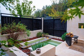 Anji ke gamer wild luxury Resort villa