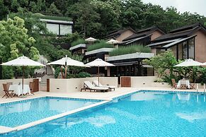 Anji ke gamer wild luxury Resort villa