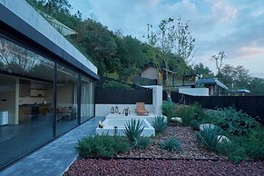 Anji ke gamer wild luxury Resort villa