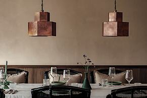 Anji ke gamer wild luxury Resort villa