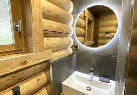 L'ours Blanc Chalet en Rondins