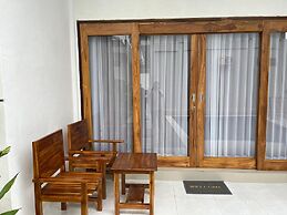 NeNa Eat and Sleep Kuta