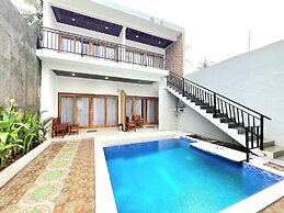 NeNa Eat and Sleep Kuta