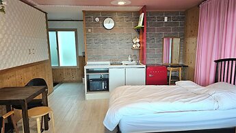 Ihoteu Beach Pension