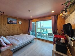 Ihoteu Beach Pension