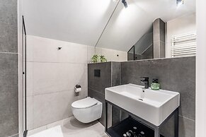 Comfortable Apartment With Balcony, Pool, Sauna