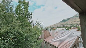 Top-floor Tranquility Stay